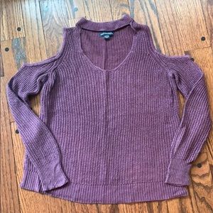 Cute American Eagle Outfitters Sweater!